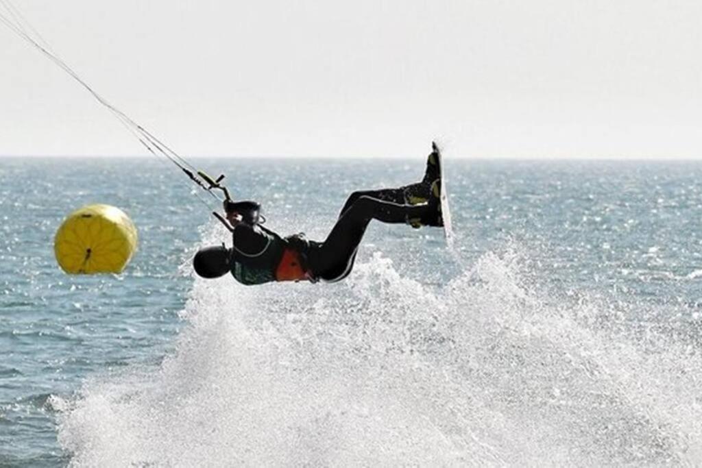 Entre Mer Et Garrigue Saint-Pierre-la-Mer  エクステリア 写真