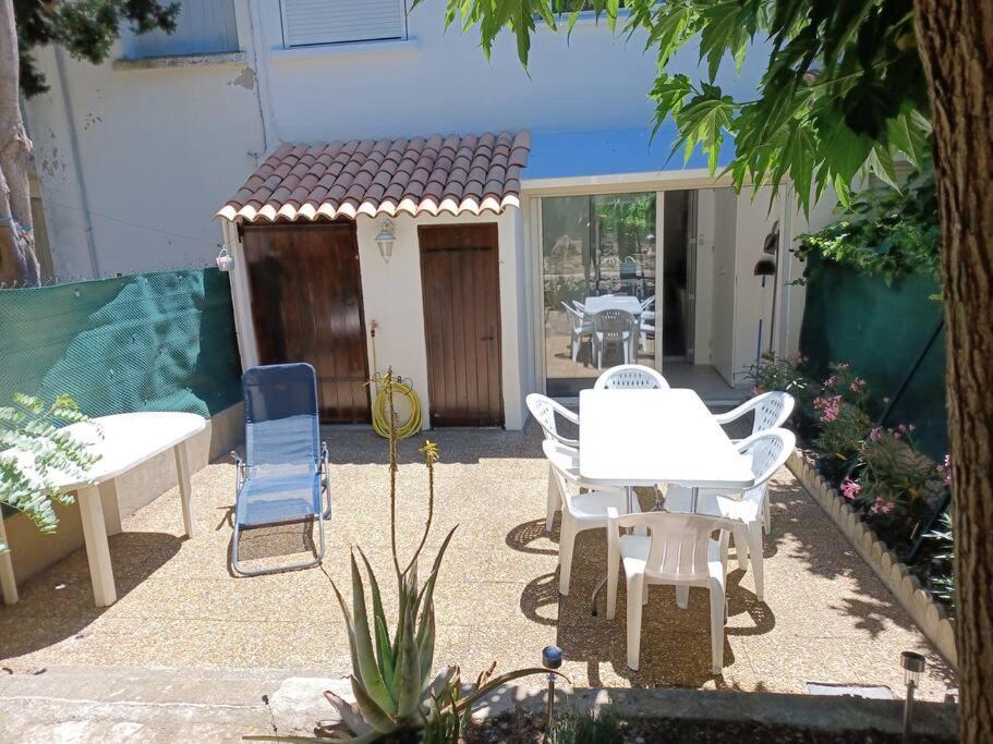 Entre Mer Et Garrigue Saint-Pierre-la-Mer  エクステリア 写真